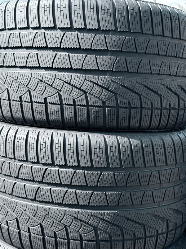 Pirelli Sottozero W240 295/30 20