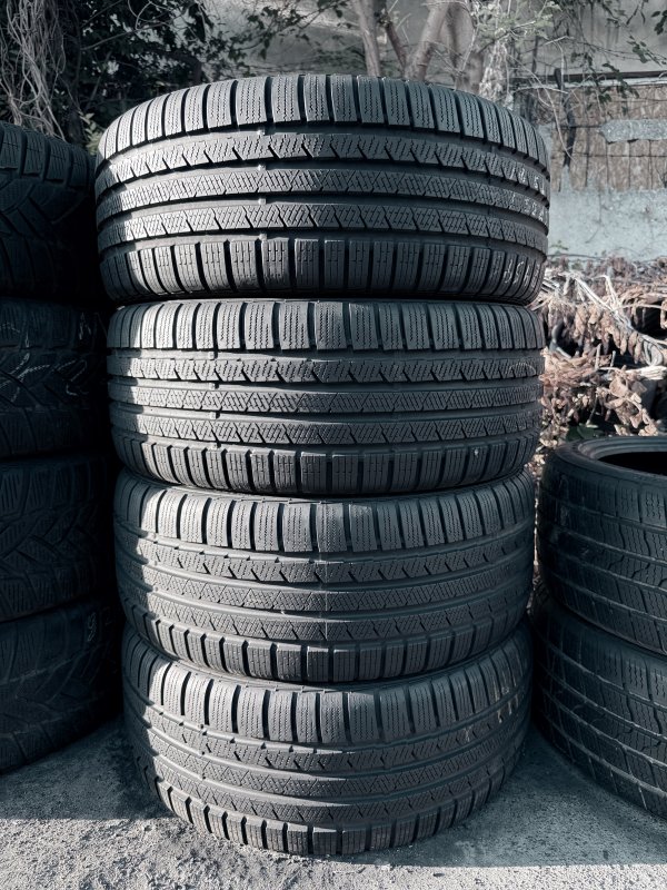 Continental TS810S 245/45 18