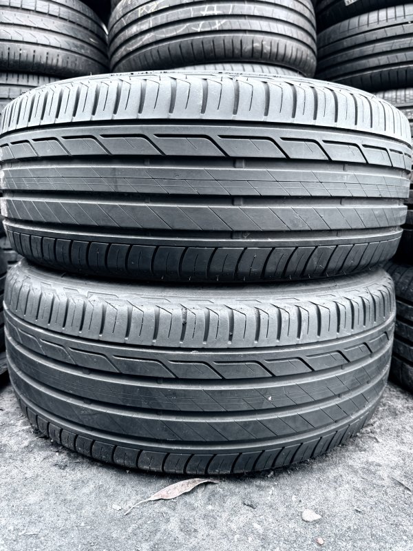 Bridgestone Turanza T001 215/50 18