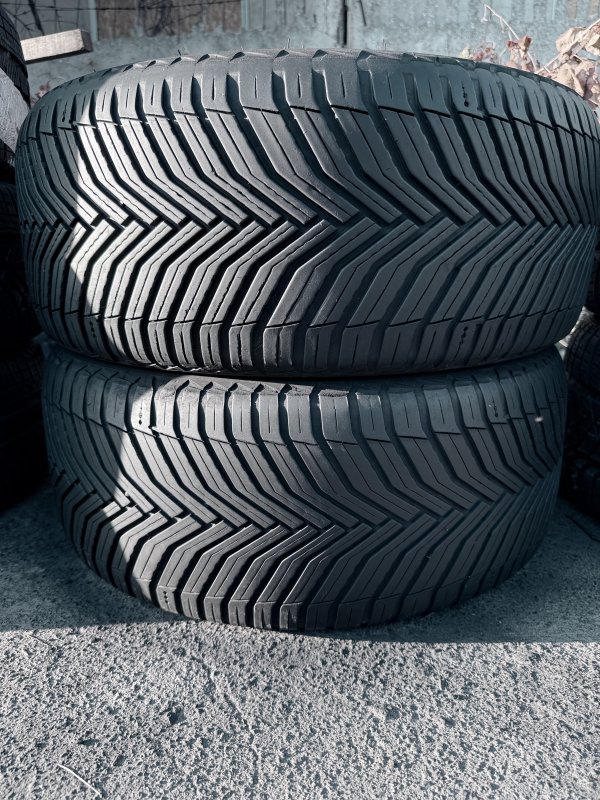 Michelin Crossclimate 2 245/40 18
