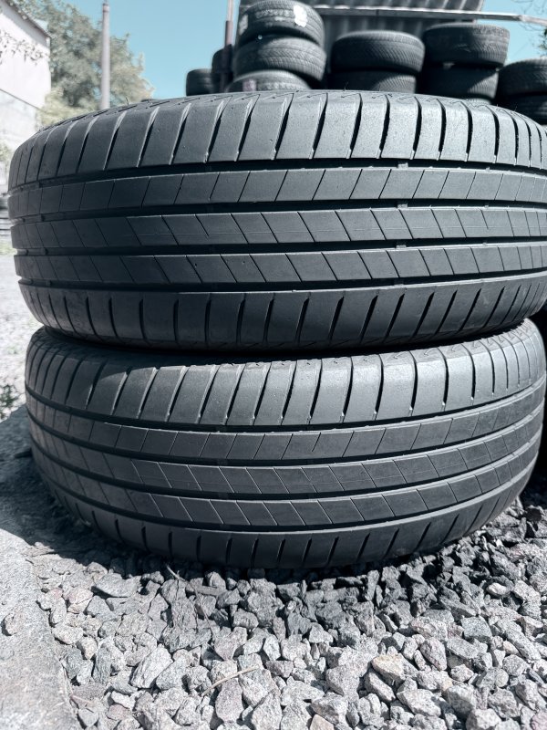 Bridgestone Turanza T005 215/60 17