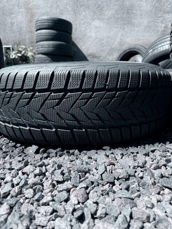 Vredestein Xtreme S 215/65 16