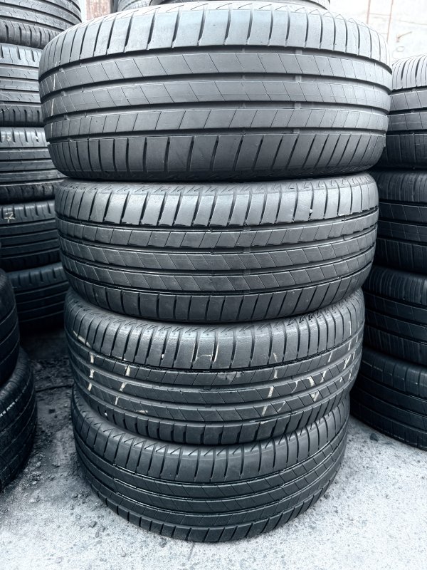 Bridgestone T005 205/55 16