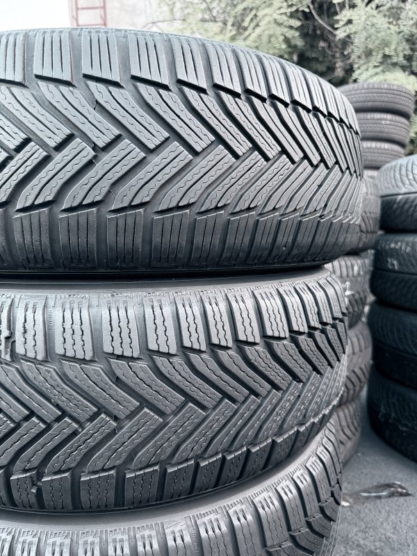 Michelin Alpin 6 215/60 17