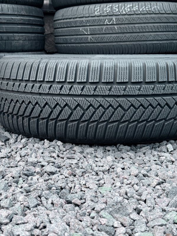 Continental TS850P SUV 235/55 19