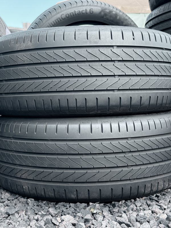 Continental PremiumContact C 215/50 17