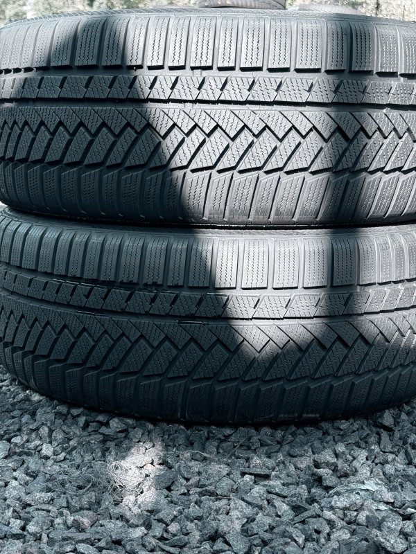 Continental TS850P 255/45 20