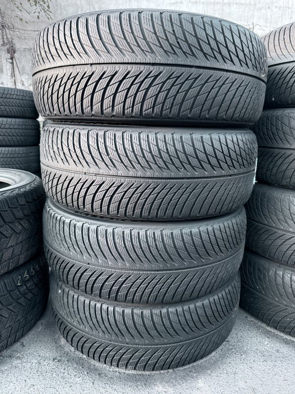 Michelin Pilot Alpin 5 235/50 20