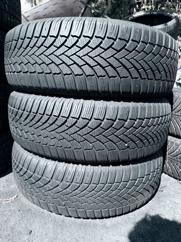 Bridgestone Blizzak LM005 215/65 17