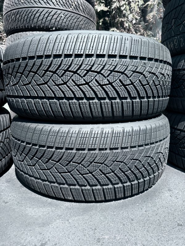 Goodyear Ultragrip Perfomance+ 245/40 19