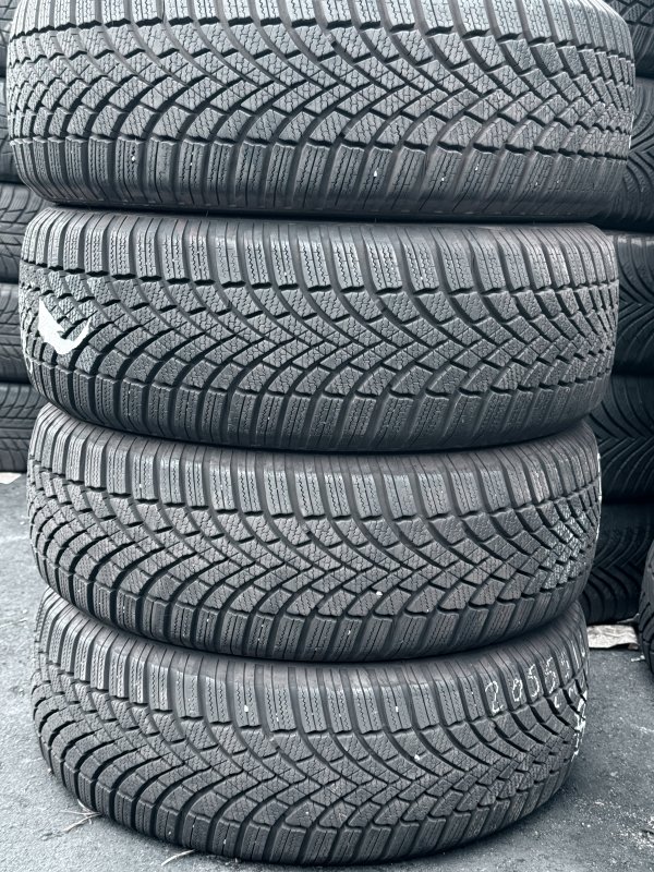 Bridgestone Blizzak LM005 205/55 16