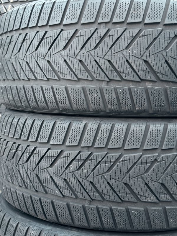 Vredestein Xtreme S 235/40 19