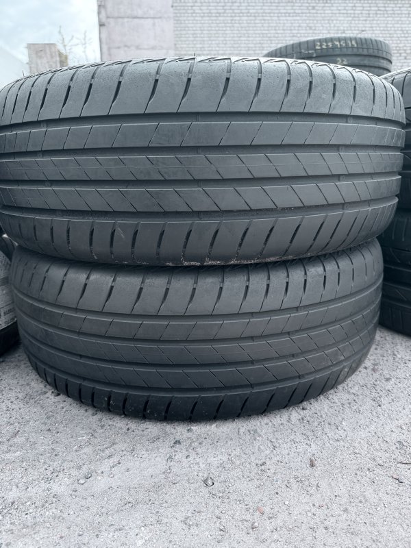 Bridgestone Turanza T005 235/55 18