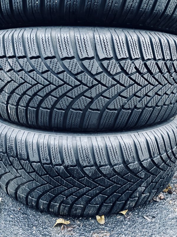 Bridgestone Blizzak LM005 205/55 16