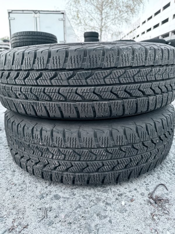 Goodyear UltraGrip Cargo 205/75 16