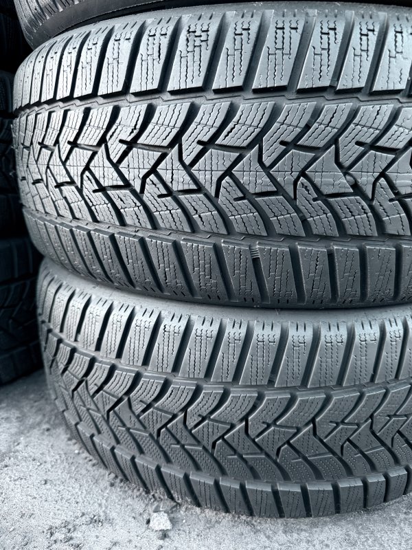 Dunlop Winter Sport 5 225/45 18