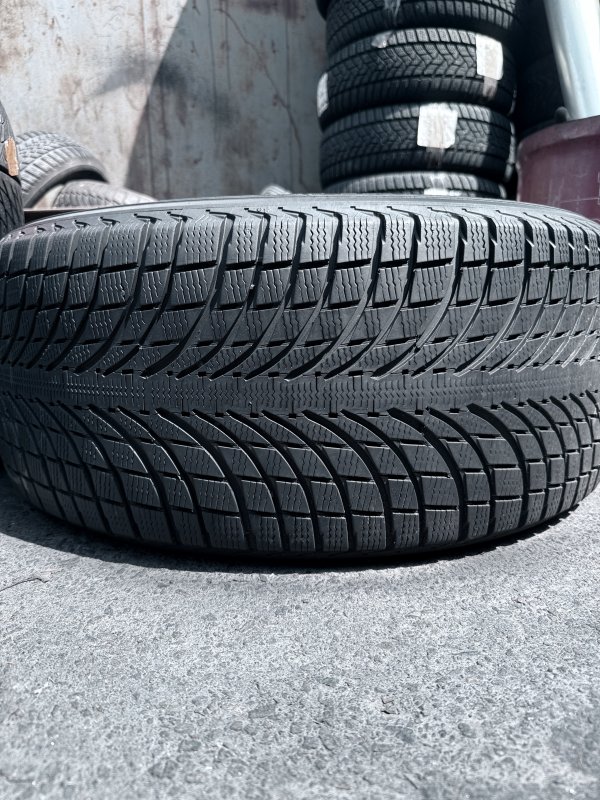 Michelin Latitude Alpin LA2 275/45 20