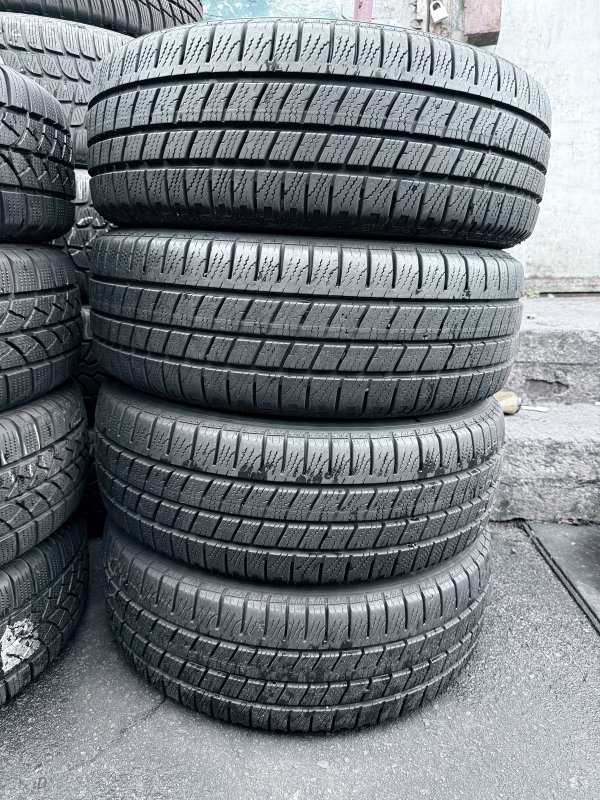 Goodyear Cargo Vector 215/65 16