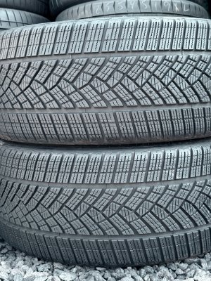 Goodyear UltraGrip Gen 1 245/35 20