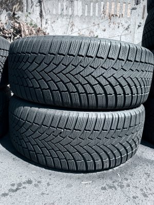 Bridgestone Blizzak LM005 225/45 19