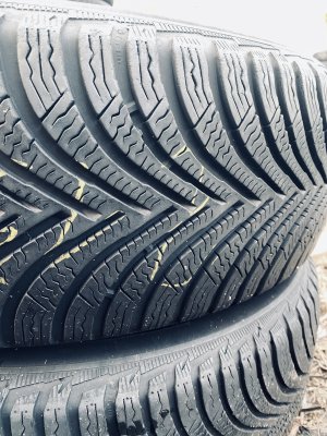 Michelin Alpin 5 215/65 17