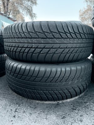 Bridgestone Blizzak LM001 RSC 205/60 16