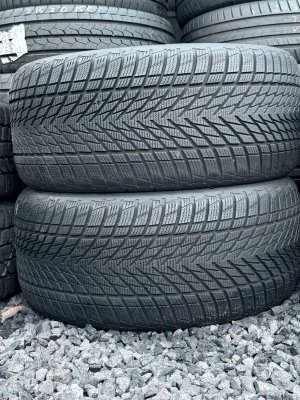 Goodyear UltraGrip Perfomance 3 245/35 19
