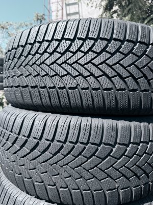 Bridgestone LM005 215/55 17