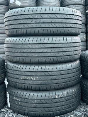 Bridgestone Alenza 001 225/65 17