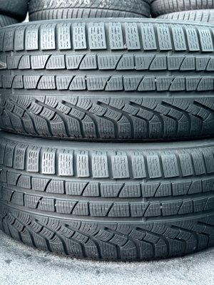 Pirelli Sottozero Winter 240 235/45 18