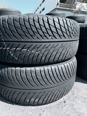 Michelin Pilot Alpin 5 235/45 18