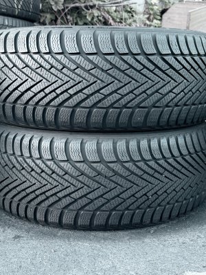 Pirelli Winter Cinturato 215/50 17