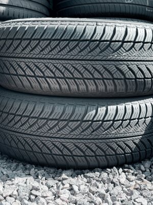 Goodyear UltraGrip Perfomance 2 205/60 16