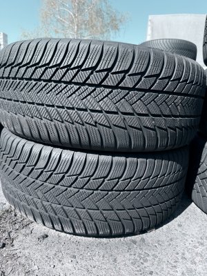 Bridgestone LM001 235/50 19