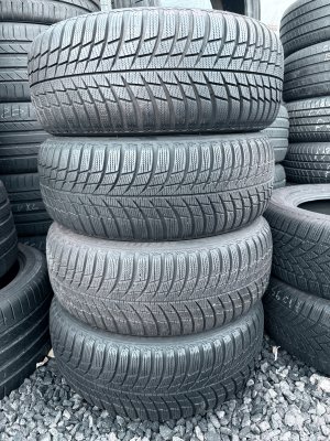 Bridgestone Blizzak LM001 205/55 16