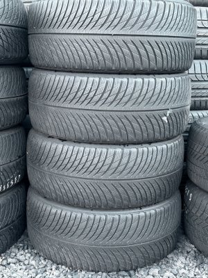 Michelin Alpin 5 235/35 19