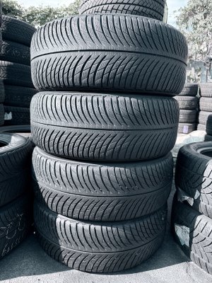 Michelin Pilot Alpin 5 235/50 19
