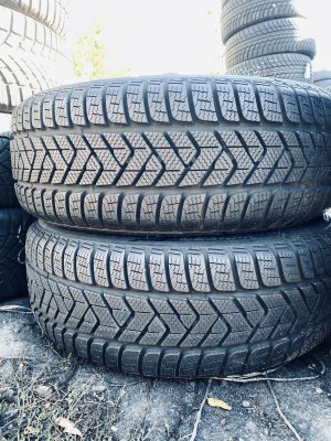 Pirelli Sottozero 3 215/55 18