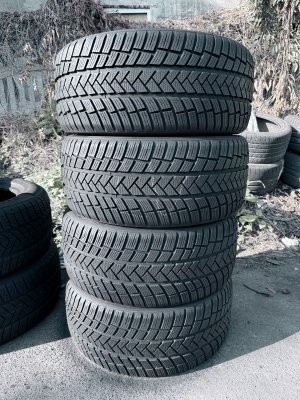 Vredestein WintracPro 235/40 19