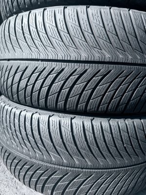 Michelin Pilot Alpin 5 255/45 18