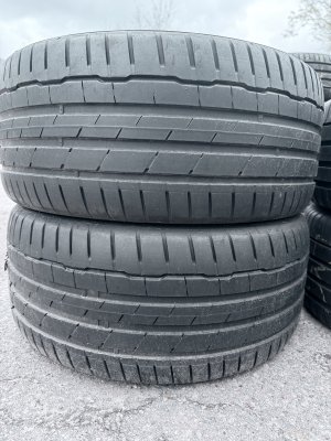 Hankook S1 Evo 3 245/40 18
