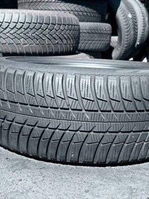 Bridgestone LM001 225/45 17