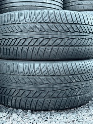 Hankook Winter Icept IonX 285/35 22