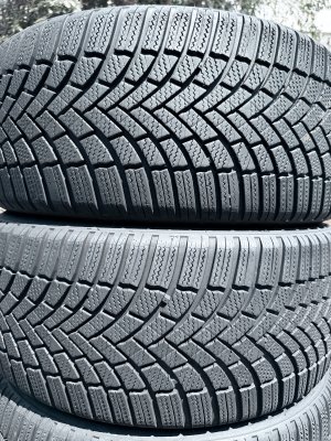 Bridgestone Blizzak LM005 235/40 19
