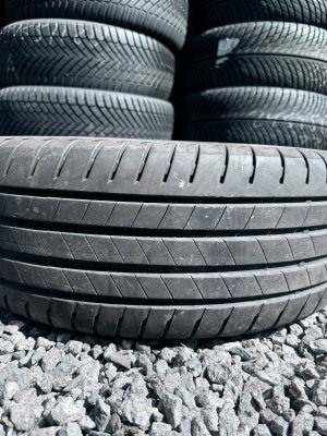 Bridgestone T005 225/65 17