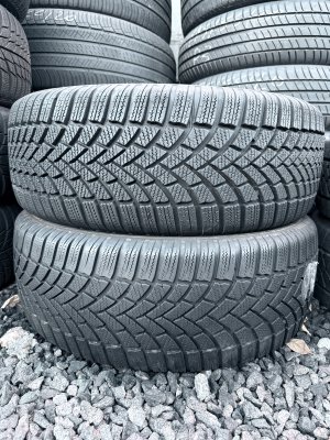 Bridgestone Blizzak LM001 215/60 16