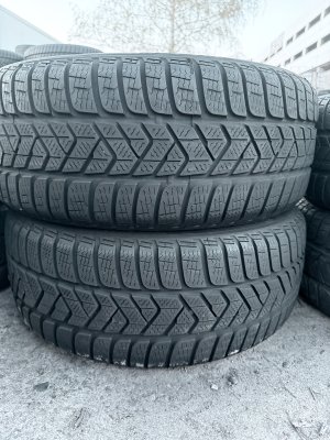 Pirelli Sottozero 3 215/50 17