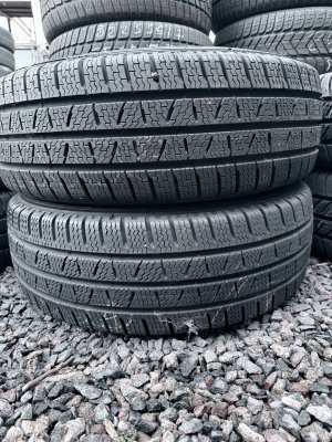 Pirelli Carrier Winter 225/65 16