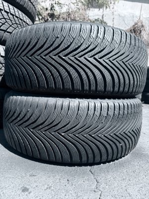 Michelin Alpin 5 215/50 17