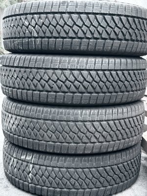 Bridgestone Blizzak W810 205/65 16